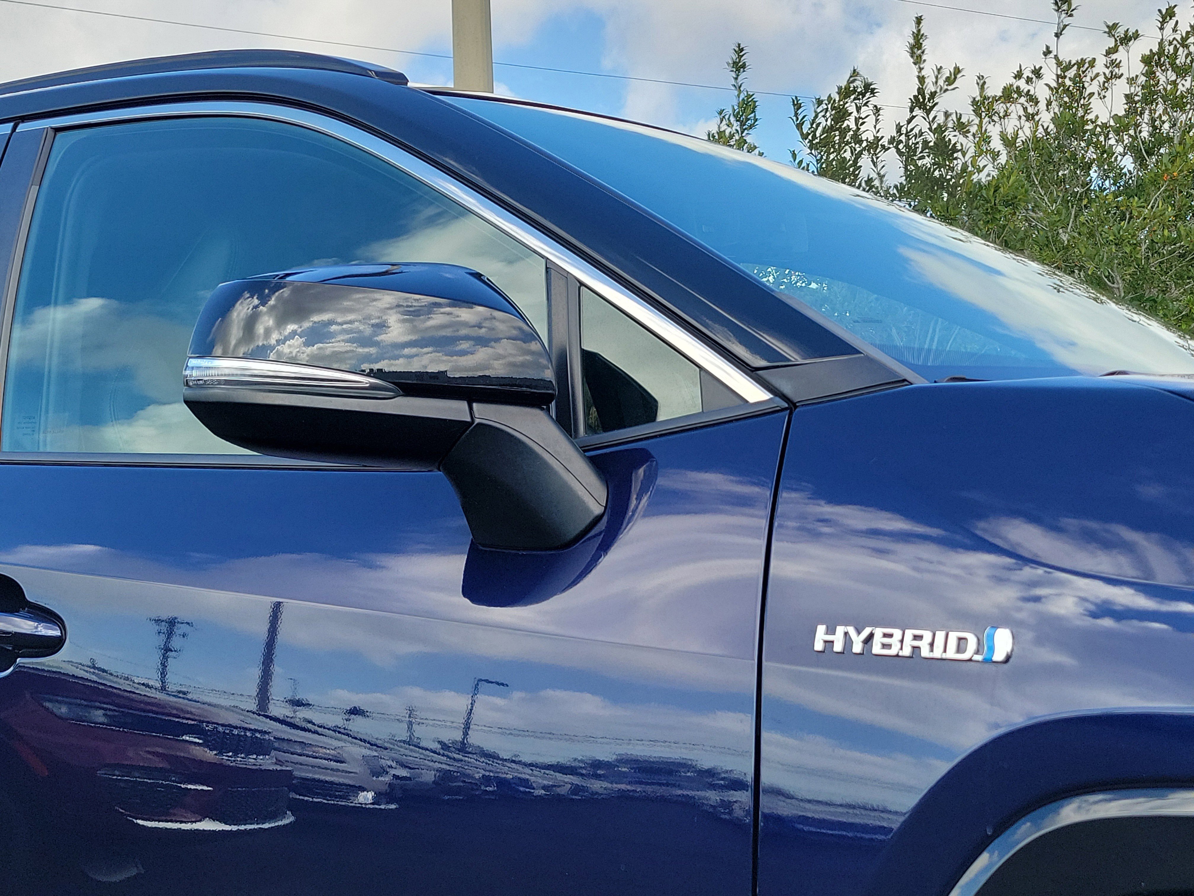 Used 2019 Toyota RAV4 XSE w/ XSE Weather Package image 8