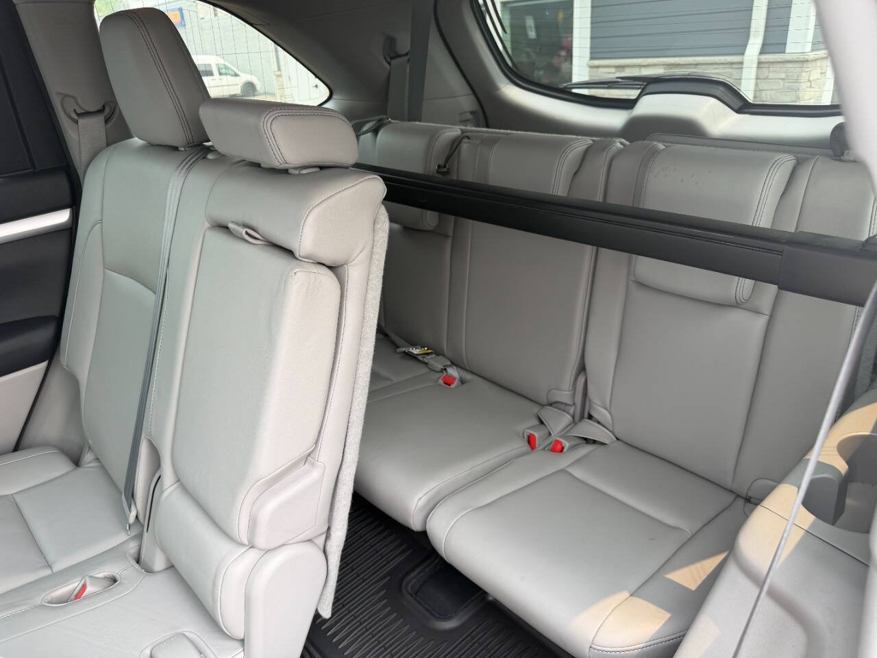 Used 2015 Toyota Highlander XLE AWD/4WD image 12