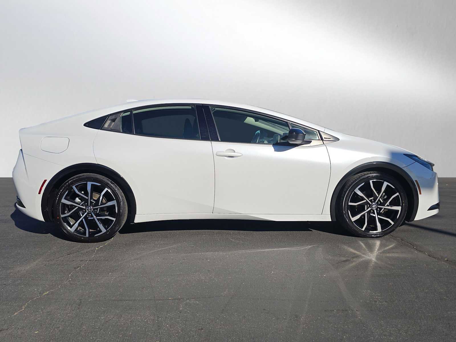 Certified 2023 Toyota Prius Prime image 2