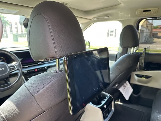 Certified 2023 Kia Carnival SX Prestige FWD image 33