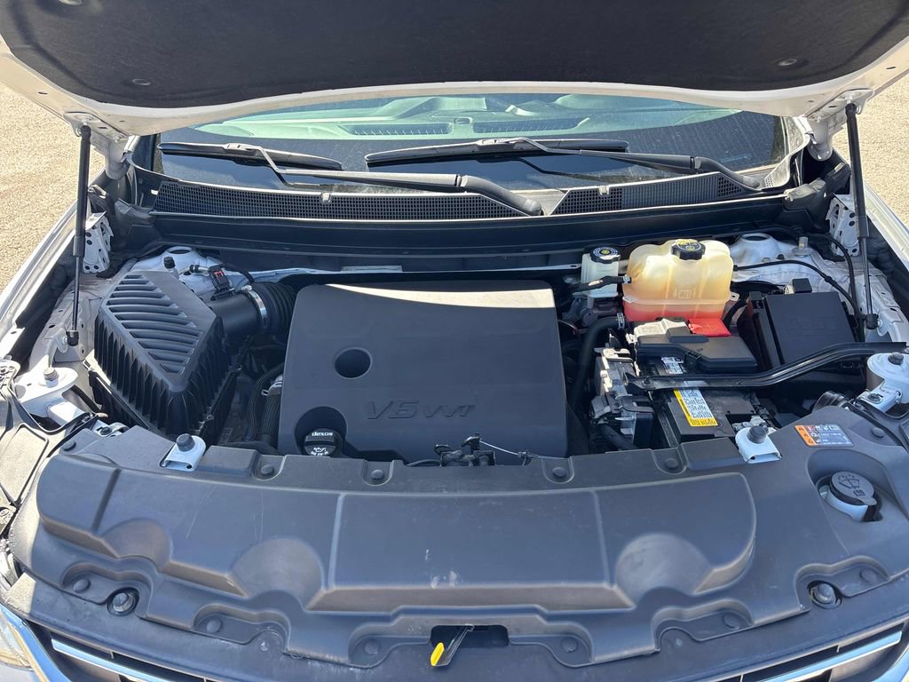 Used 2018 Chevrolet Traverse LT image 36