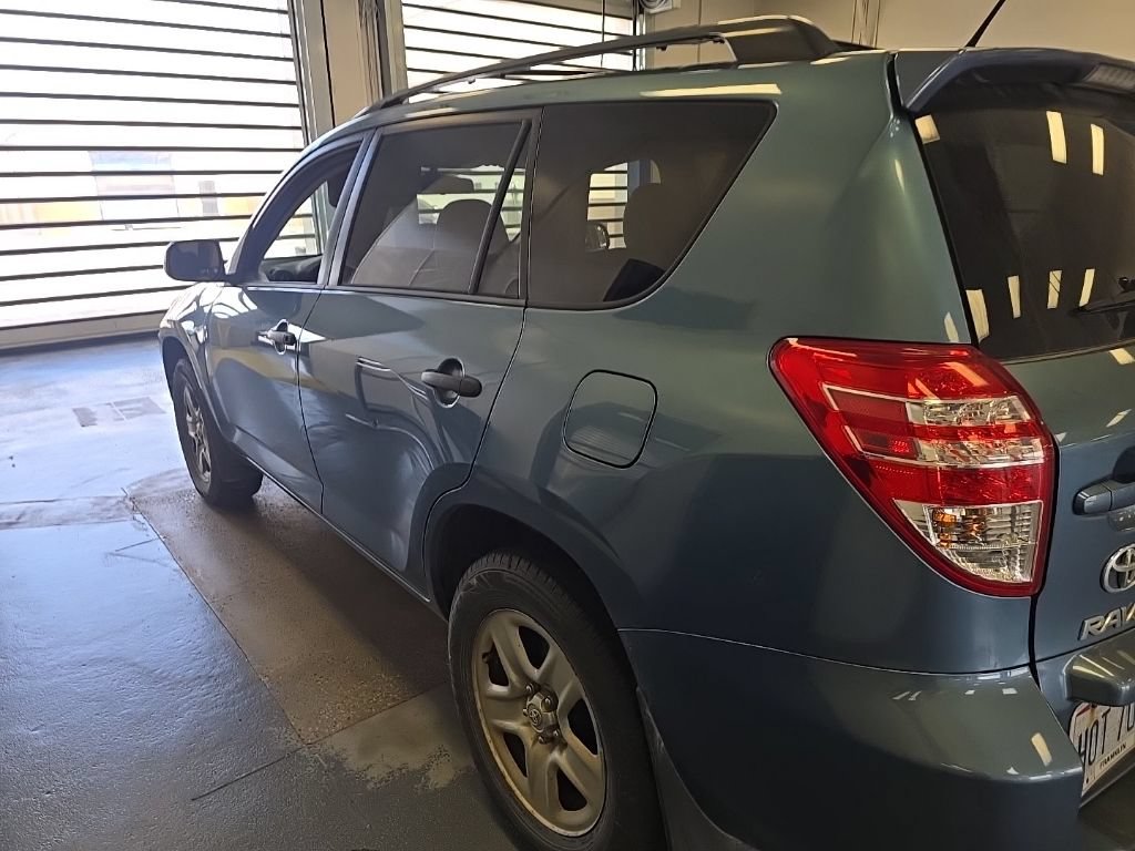 Used 2012 Toyota RAV4 4WD V6 w/ Tow Prep Pkg image 5