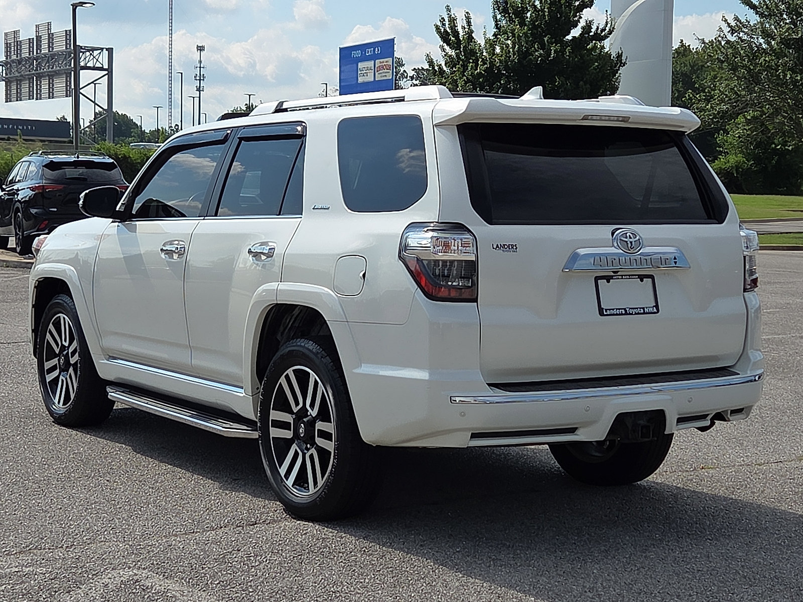 Used 2019 Toyota 4Runner Limited AWD/4WD image 4