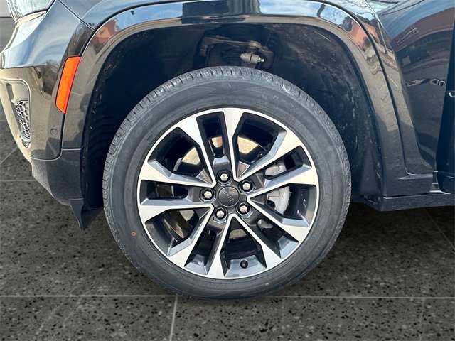 Used 2021 Jeep Grand Cherokee L Overland w/ Luxury Tech Group IV image 14