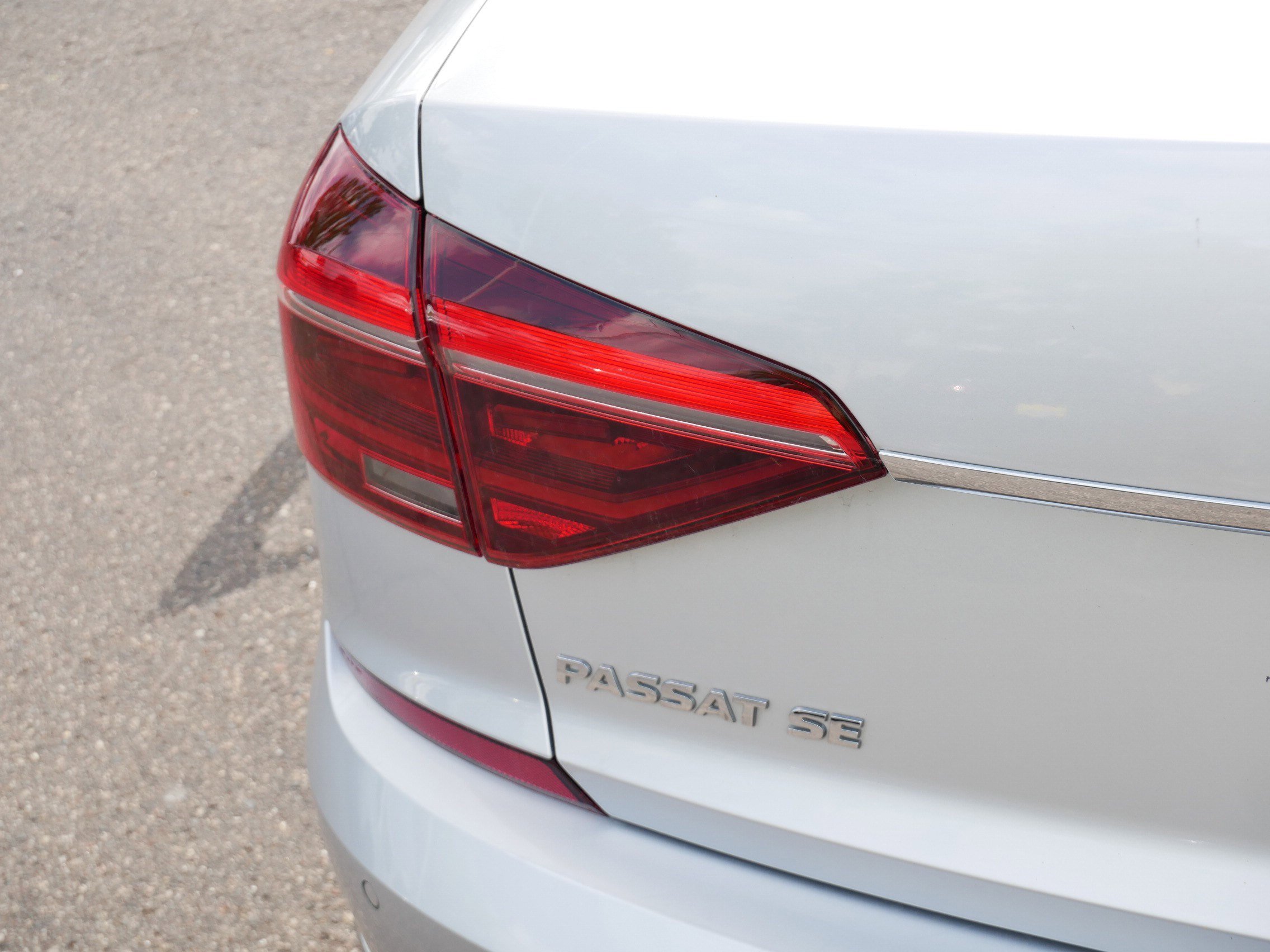 Used 2017 Volkswagen Passat 1.8T SE FWD image 17