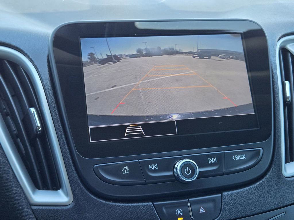 Used 2022 Chevrolet Malibu LT image 23