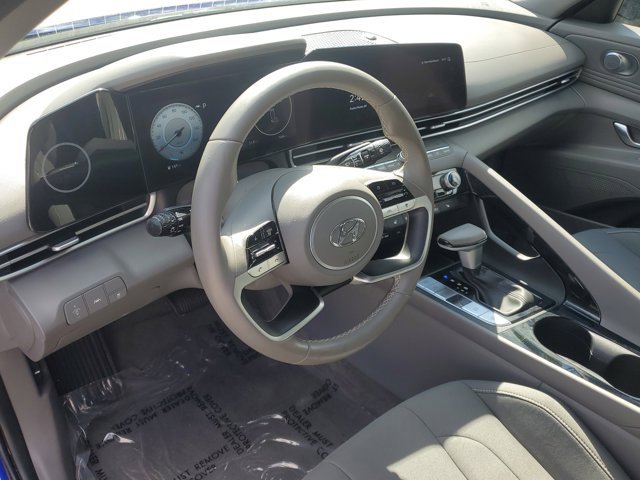 Certified 2023 Hyundai Elantra SEL w/ Convenience Package image 12