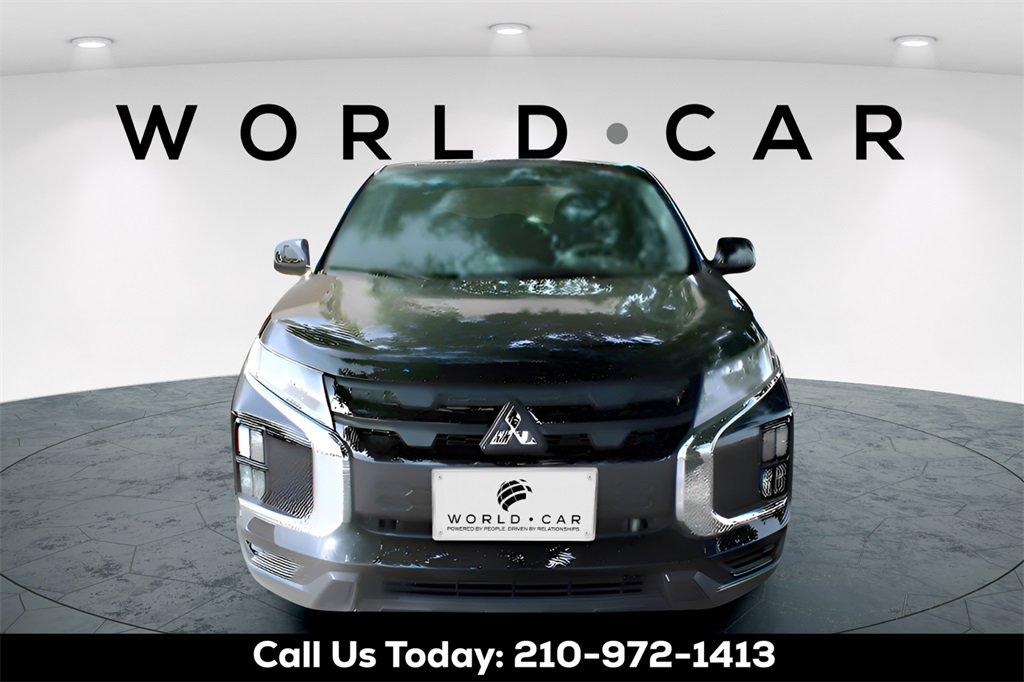 Used 2023 Mitsubishi Outlander Sport LE image 2