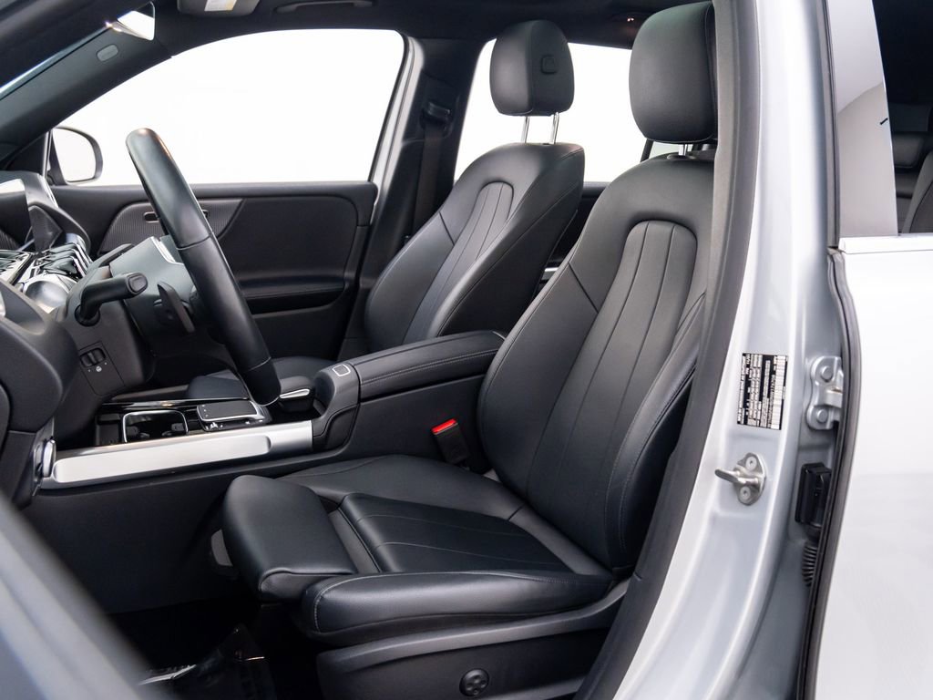 Used 2022 Mercedes-Benz GLB 250 4MATIC image 16