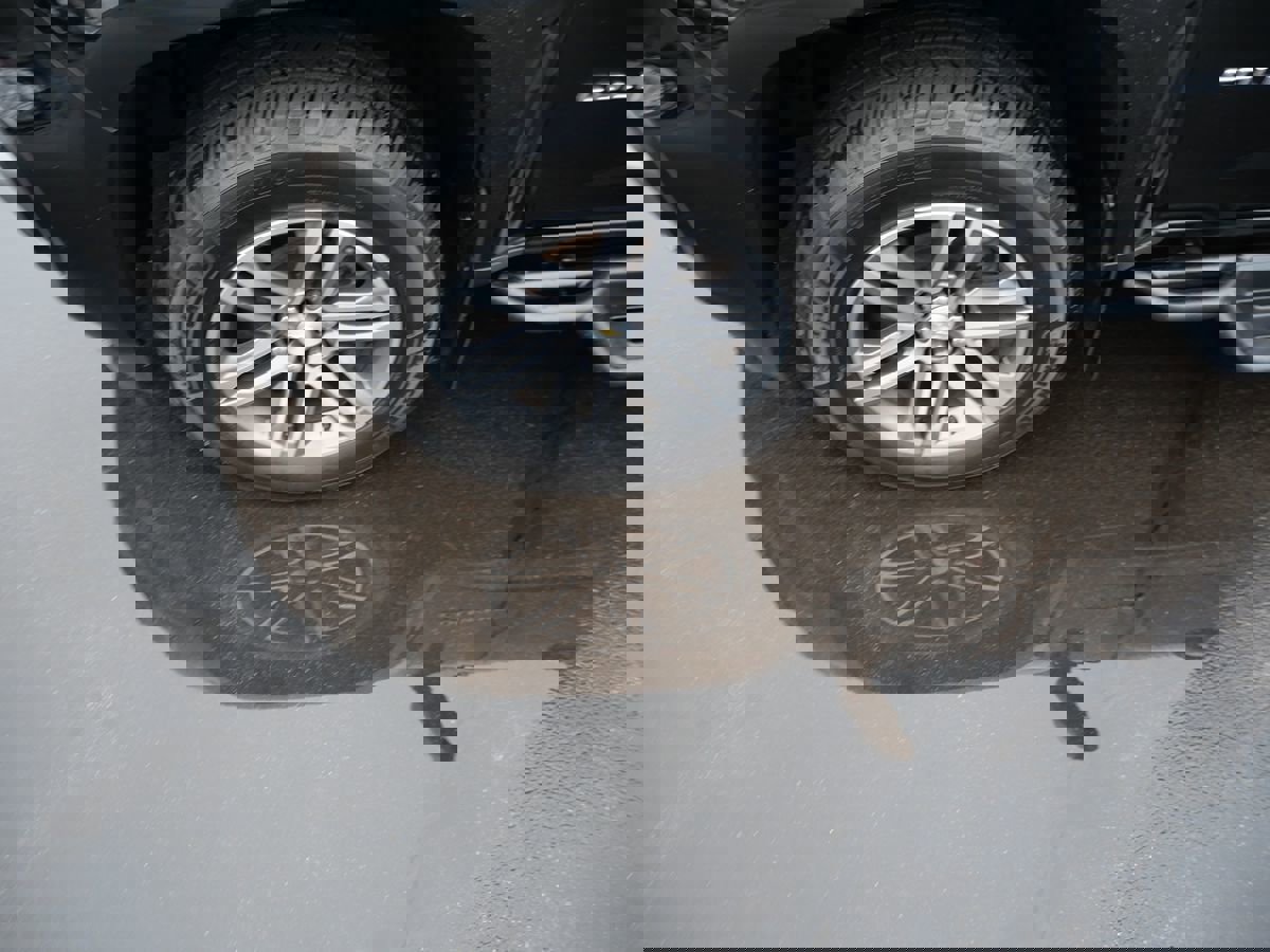 Used 2021 Chevrolet Colorado W/T w/ Custom Special Edition image 35