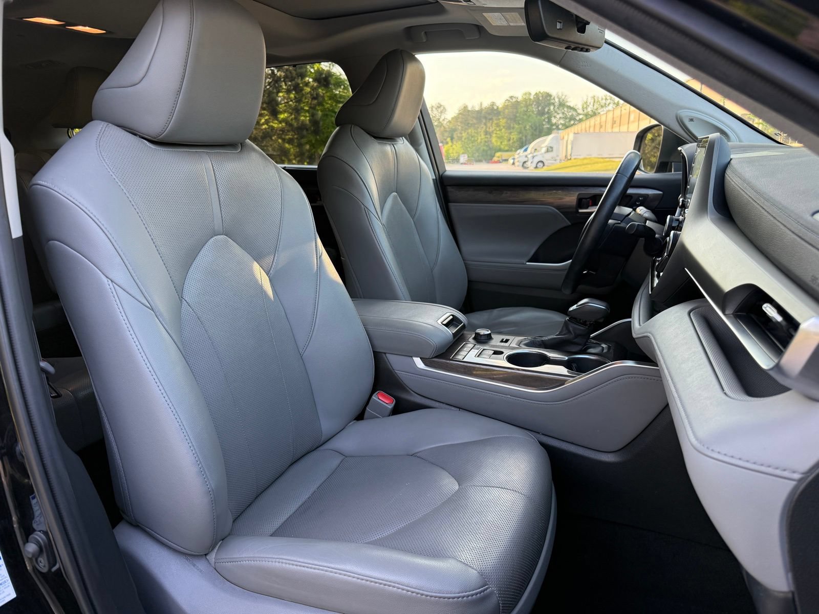 Used 2020 Toyota Highlander Limited AWD/4WD image 36