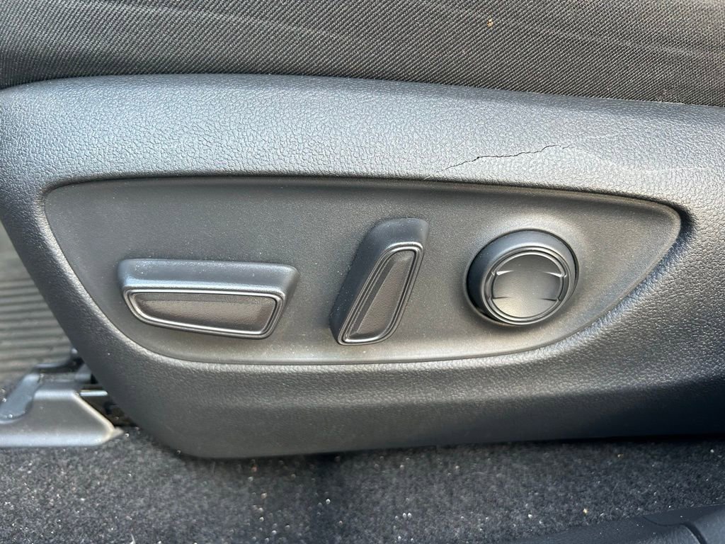 Used 2023 Toyota RAV4 XLE image 16