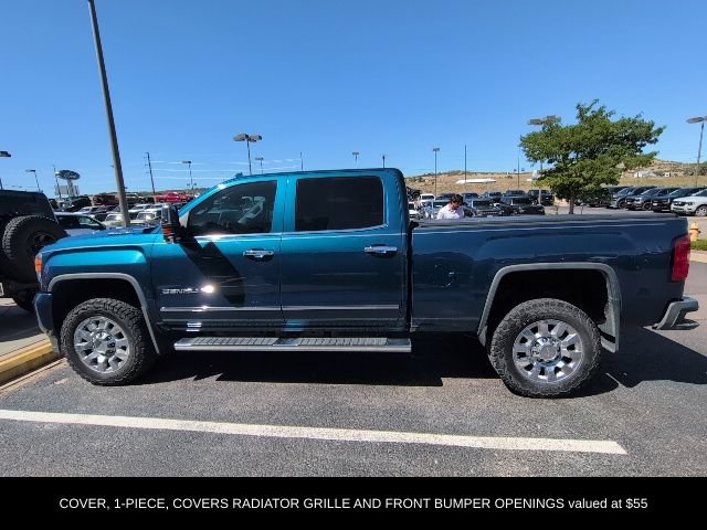 Used 2017 GMC Sierra 2500 Denali w/ Duramax Plus Package AWD/4WD image 10