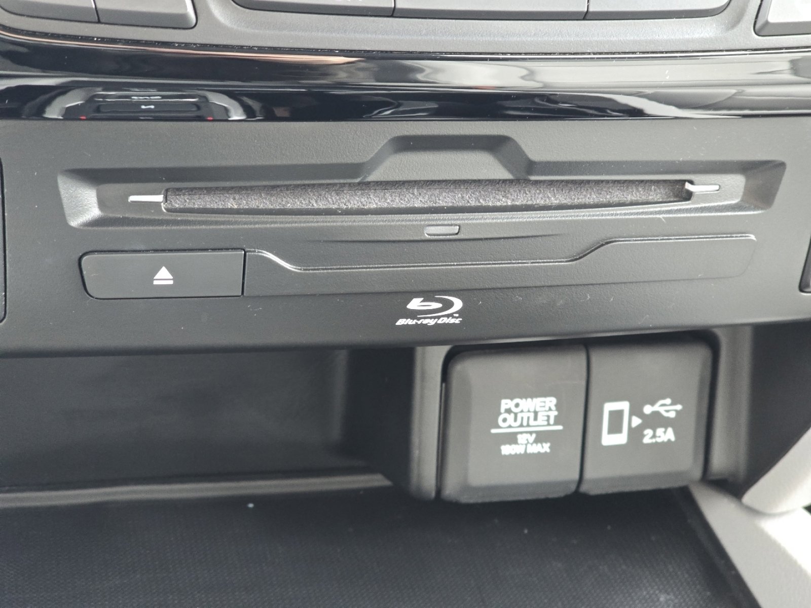 Certified 2020 Honda Pilot Touring image 9