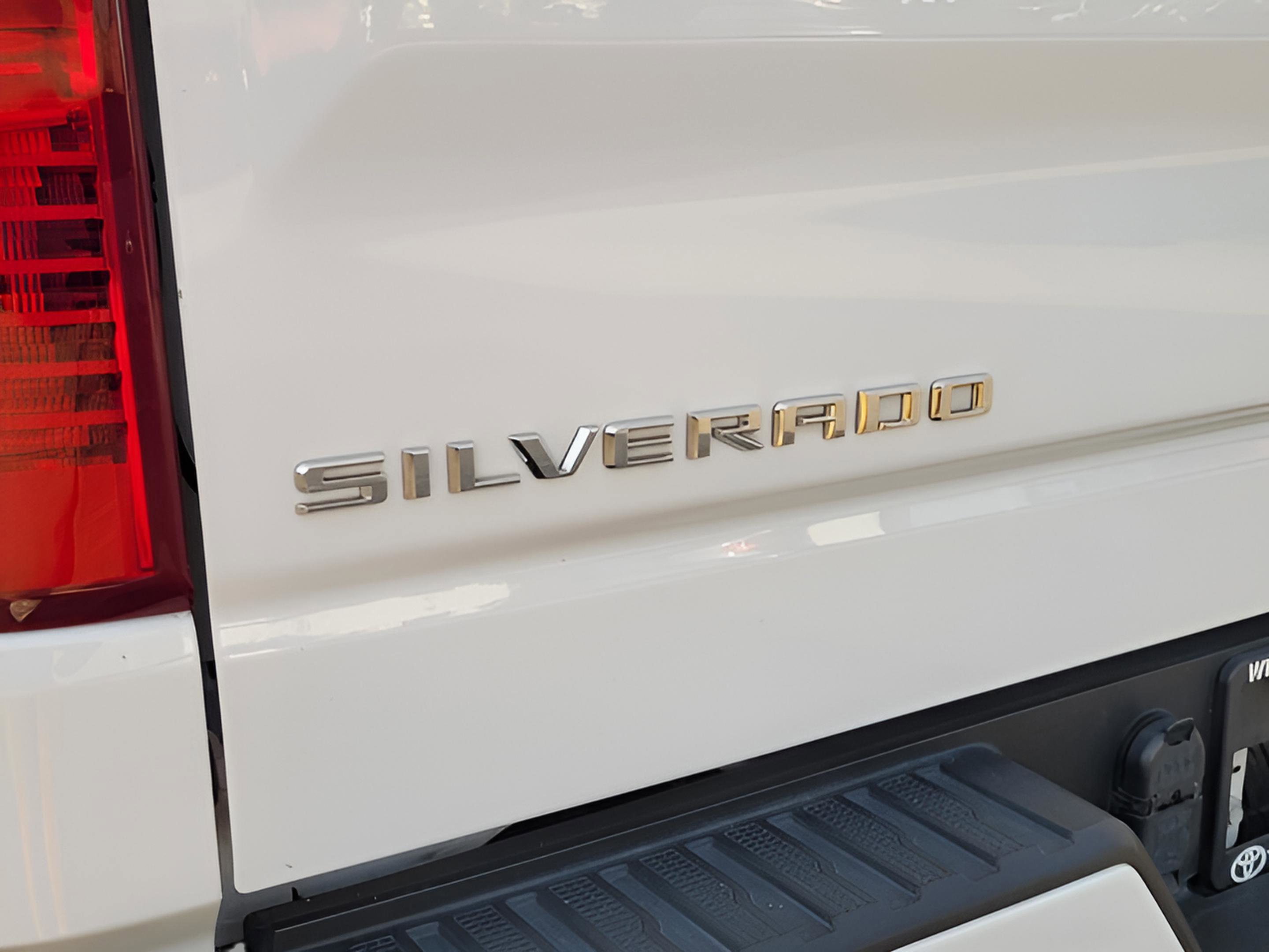 Used 2022 Chevrolet Silverado 1500 Custom image 10