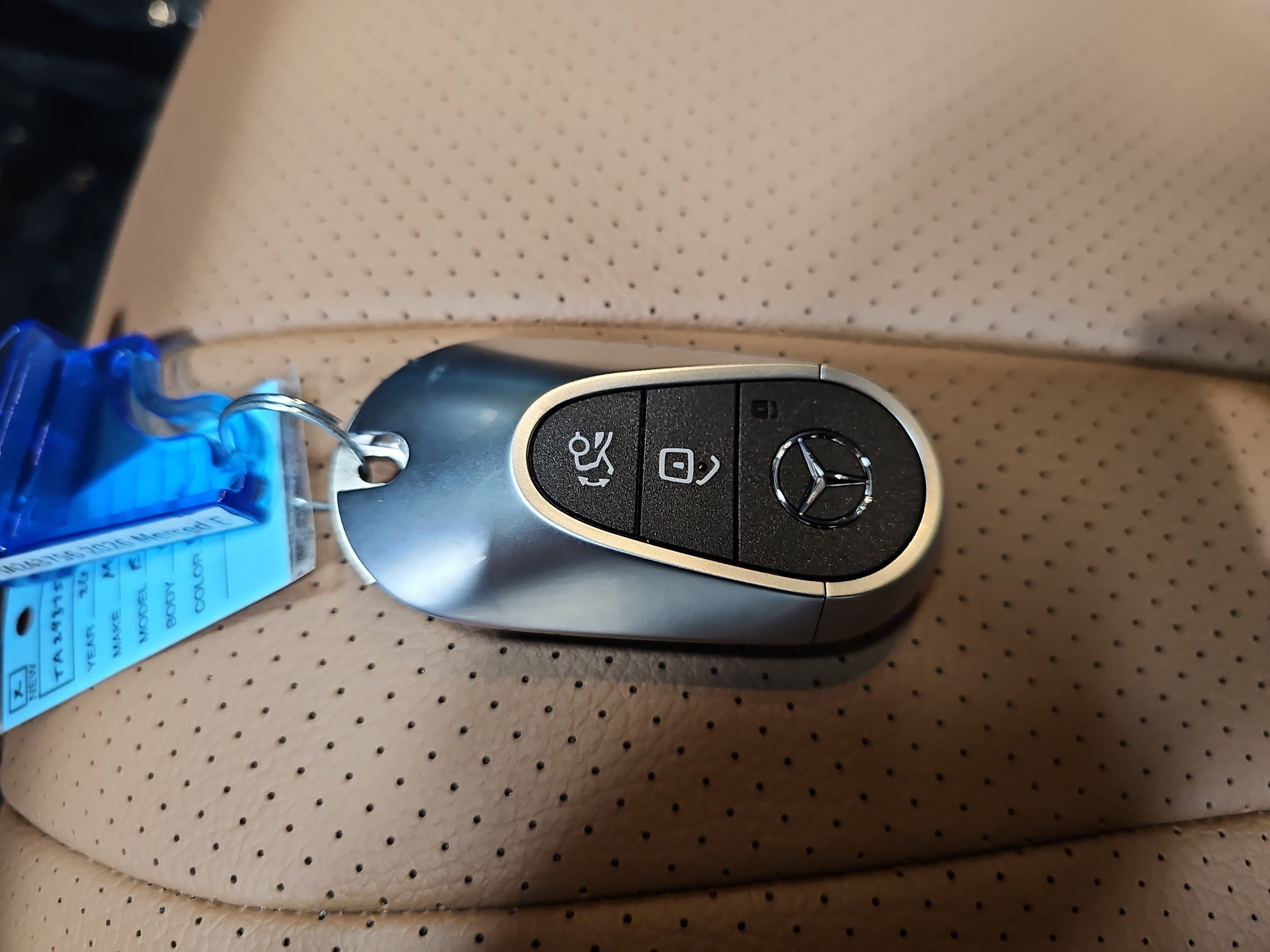 New 2026 Mercedes-Benz E 350 4MATIC Sedan image 37