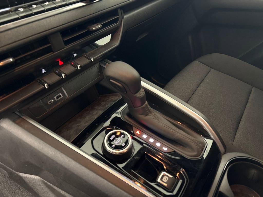 Used 2024 Chevrolet Colorado Trail Boss w/ Advanced Trailering Package image 19