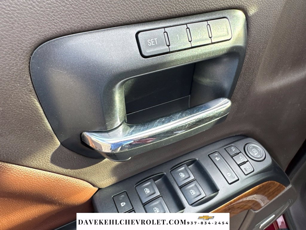Used 2015 Chevrolet Silverado 1500 High Country w/ High Country Premium Package AWD/4WD image 9