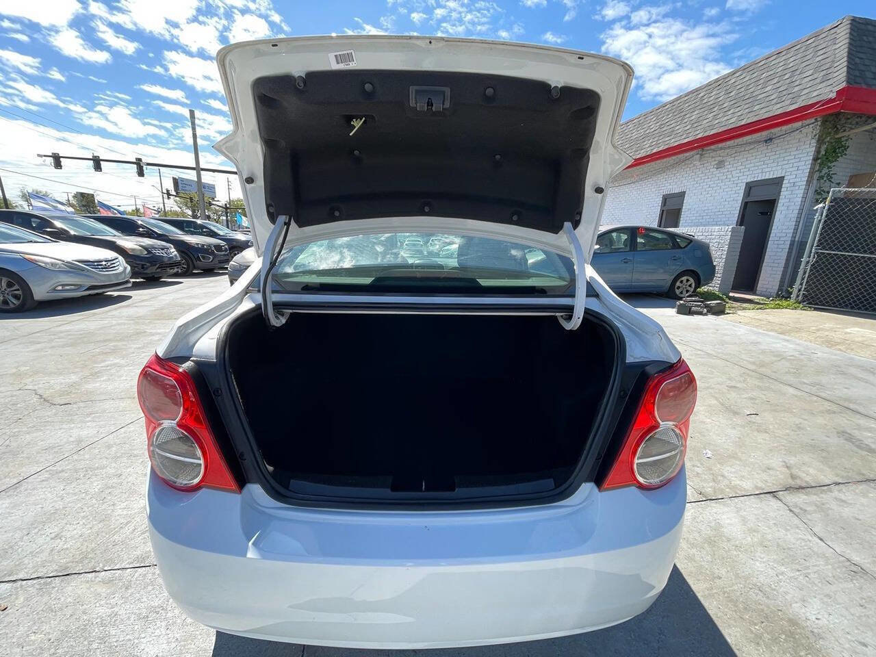 Used 2014 Chevrolet Sonic LT image 6