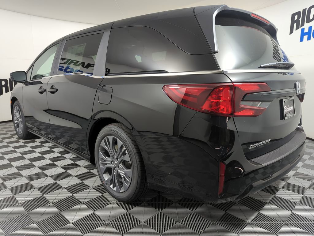 New 2026 Honda Odyssey Touring image 3