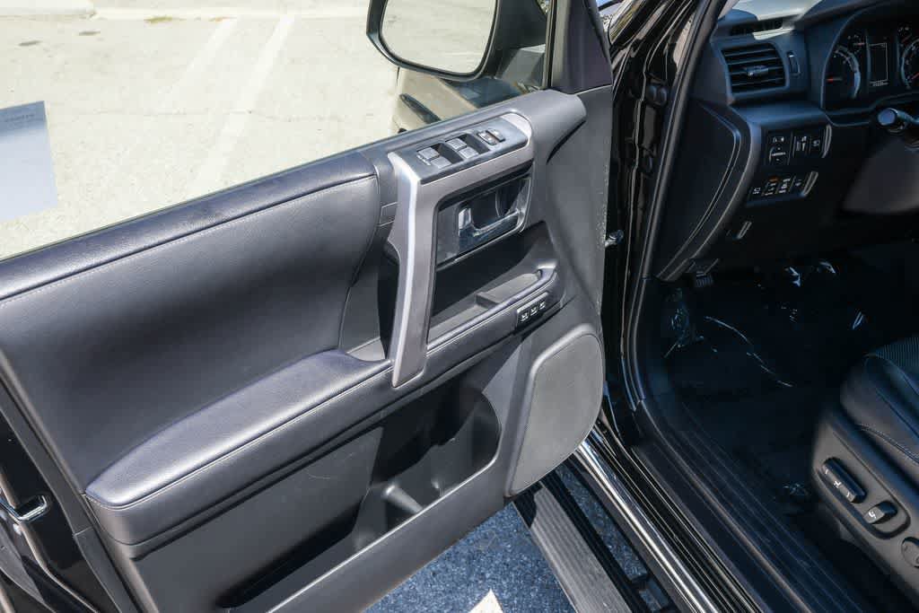 Used 2022 Toyota 4Runner Limited RWD image 28