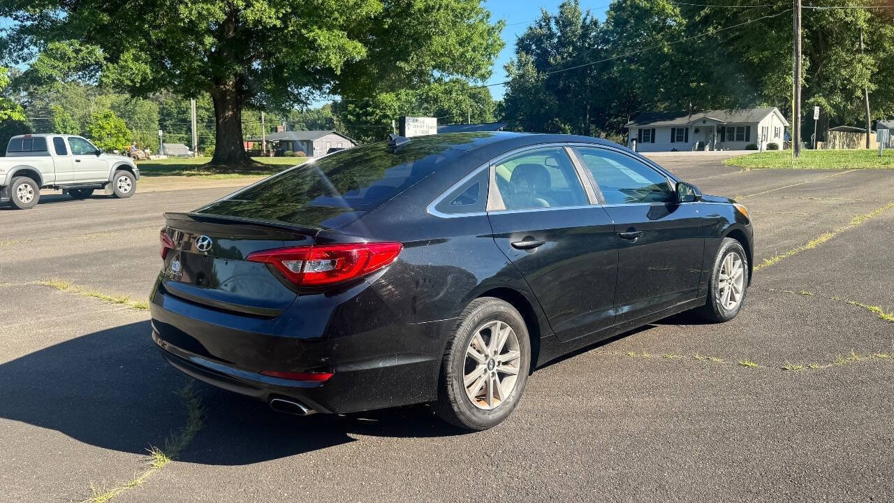 Used 2015 Hyundai Sonata SE w/ Option Group 09 FWD image 8