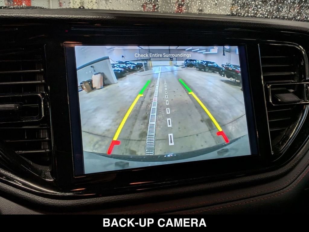 Used 2025 Dodge Durango GT AWD/4WD image 6