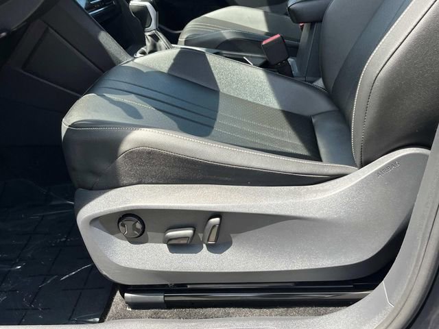 Used 2023 Volkswagen Tiguan SE FWD image 27