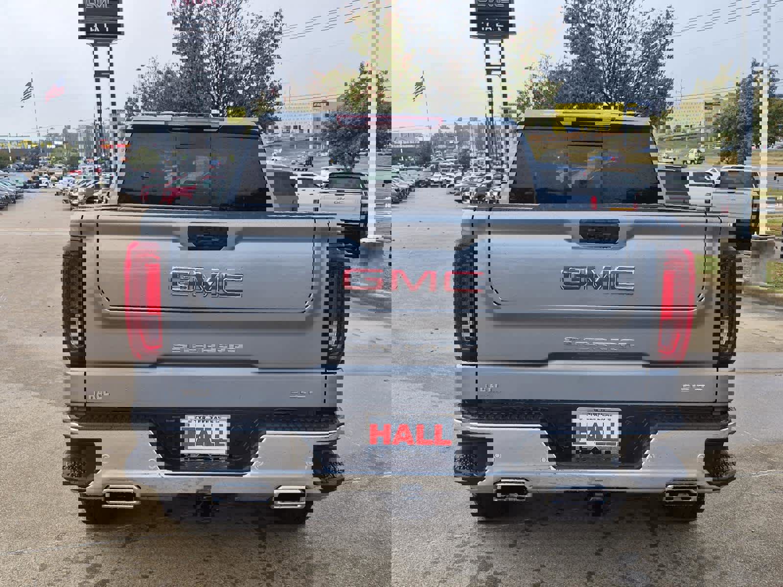 New 2026 GMC Sierra 1500 SLT image 4