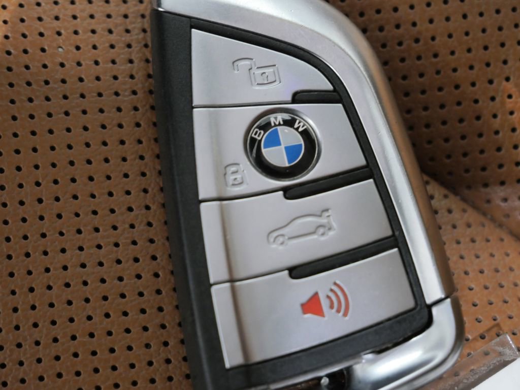 Used 2022 BMW X5 xDrive40i w/ Luxury Seating Package AWD/4WD image 31