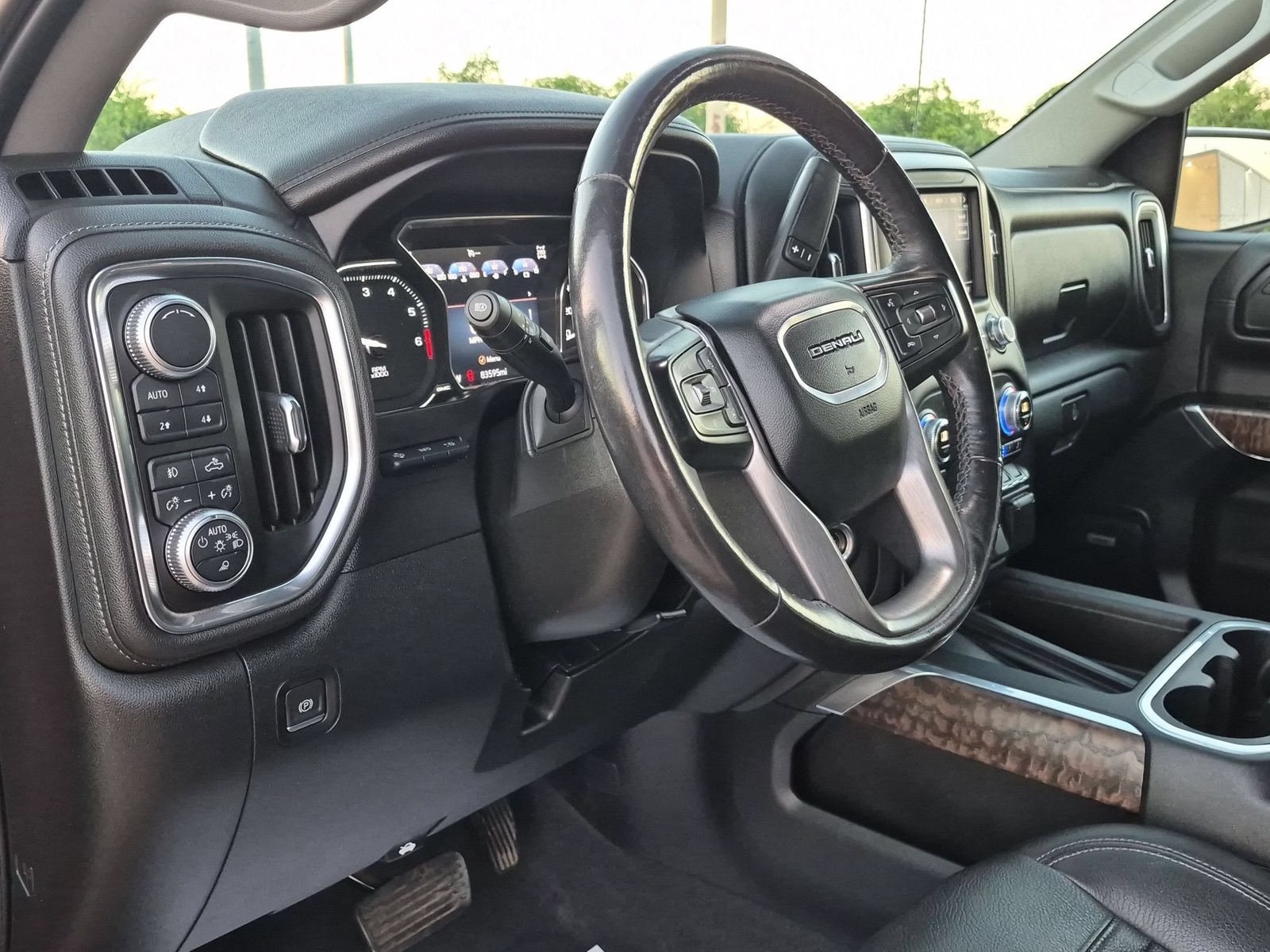 Used 2019 GMC Sierra 1500 Denali w/ Denali Ultimate Package AWD/4WD image 11