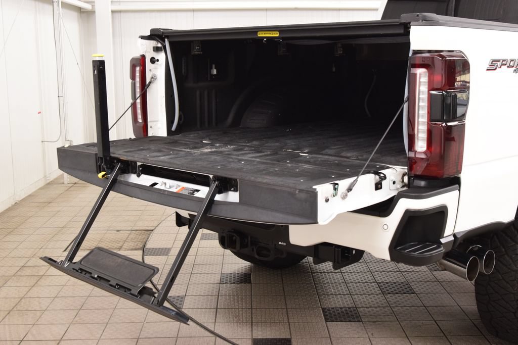 Used 2023 Ford F250 Lariat w/ Lariat Ultimate Package AWD/4WD image 22
