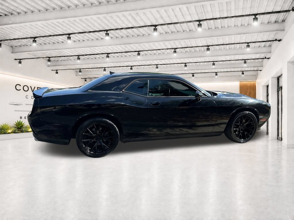 Used 2015 Dodge Challenger R/T Plus RWD image 11