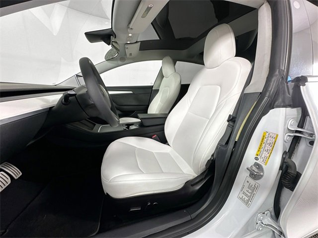 Used 2022 Tesla Model 3 Performance image 3