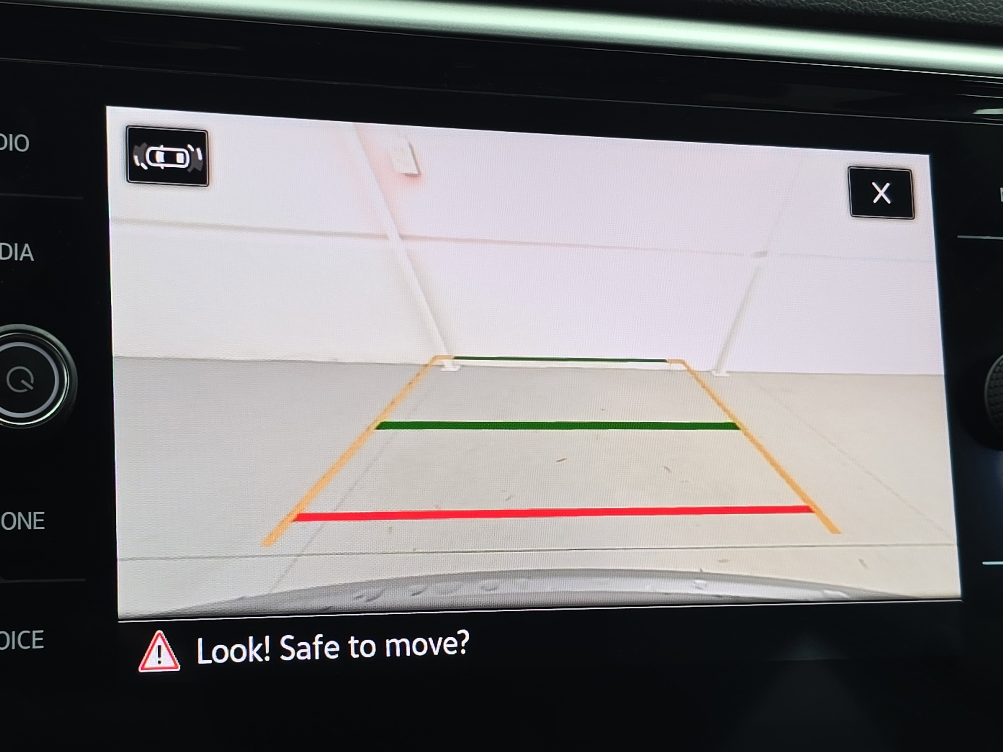 Used 2021 Volkswagen Atlas Cross Sport SEL Premium image 23