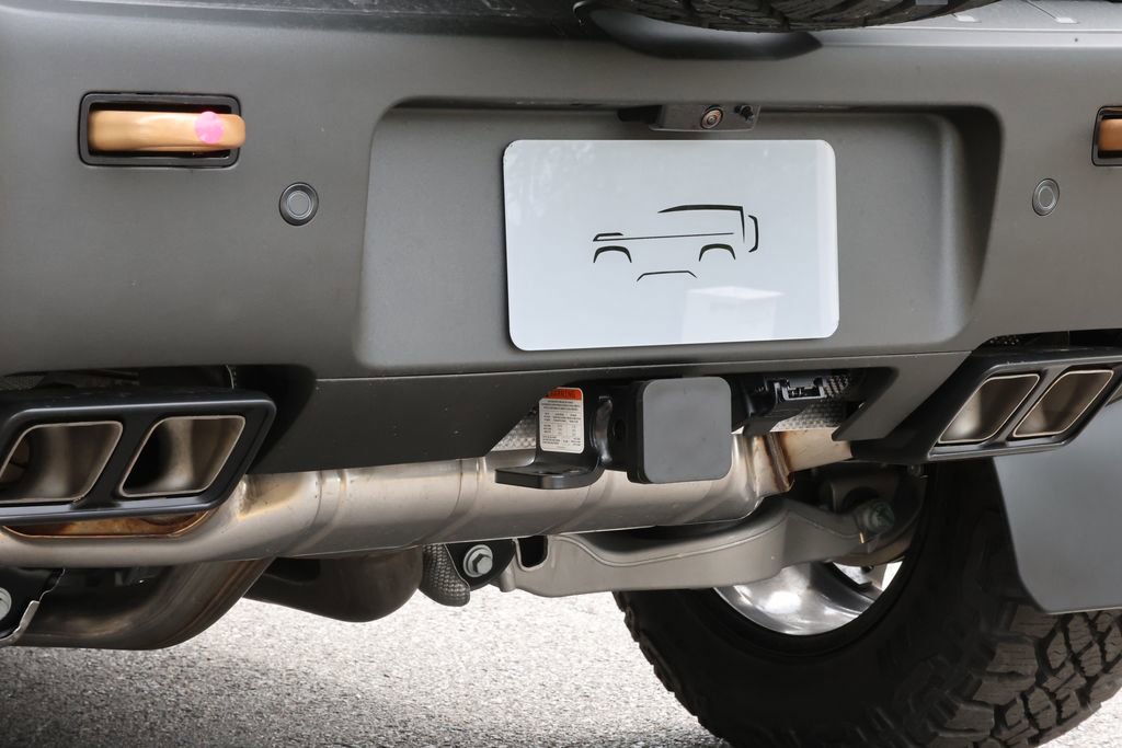 New 2026 Land Rover Defender 110 OCTA AWD/4WD image 9