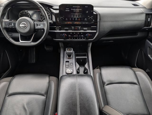 Used 2023 Nissan Pathfinder SL image 10