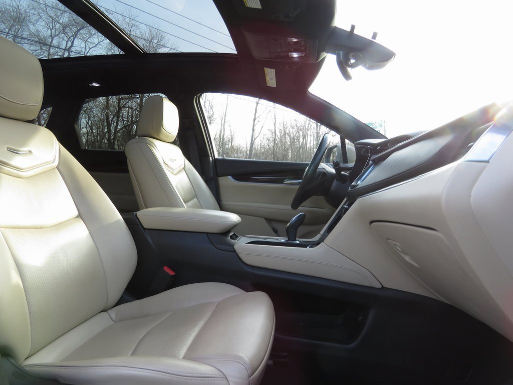 Used 2018 Cadillac XT5 Premium Luxury w/ Driver Assist Package image 14