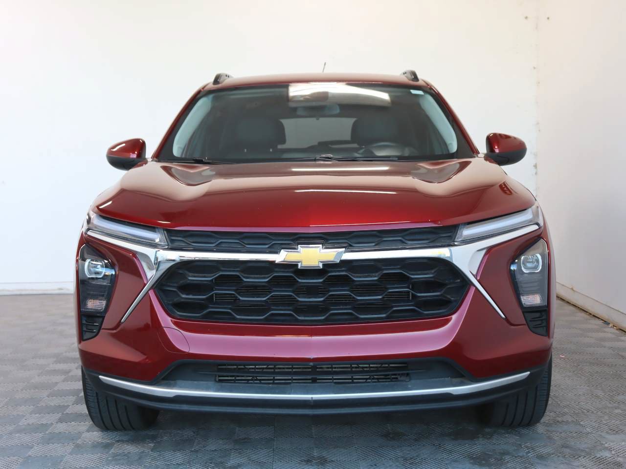 Certified 2024 Chevrolet Trax LT w/ Driver Confidence Package FWD image 2
