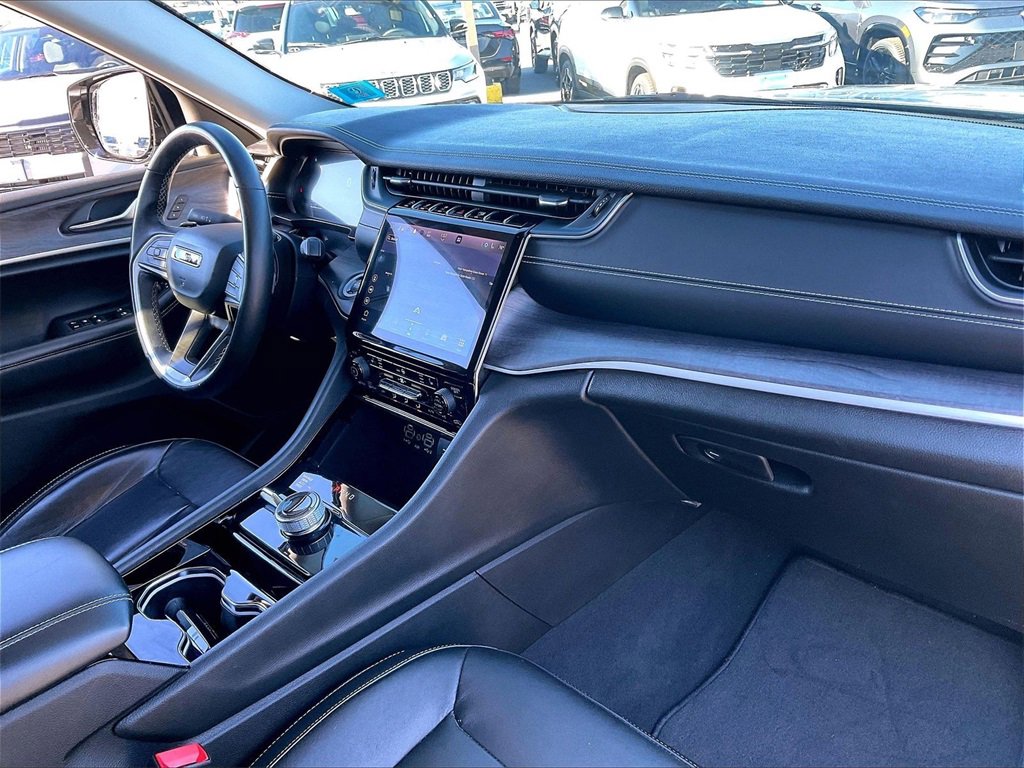 Used 2022 Jeep Grand Cherokee Limited image 13