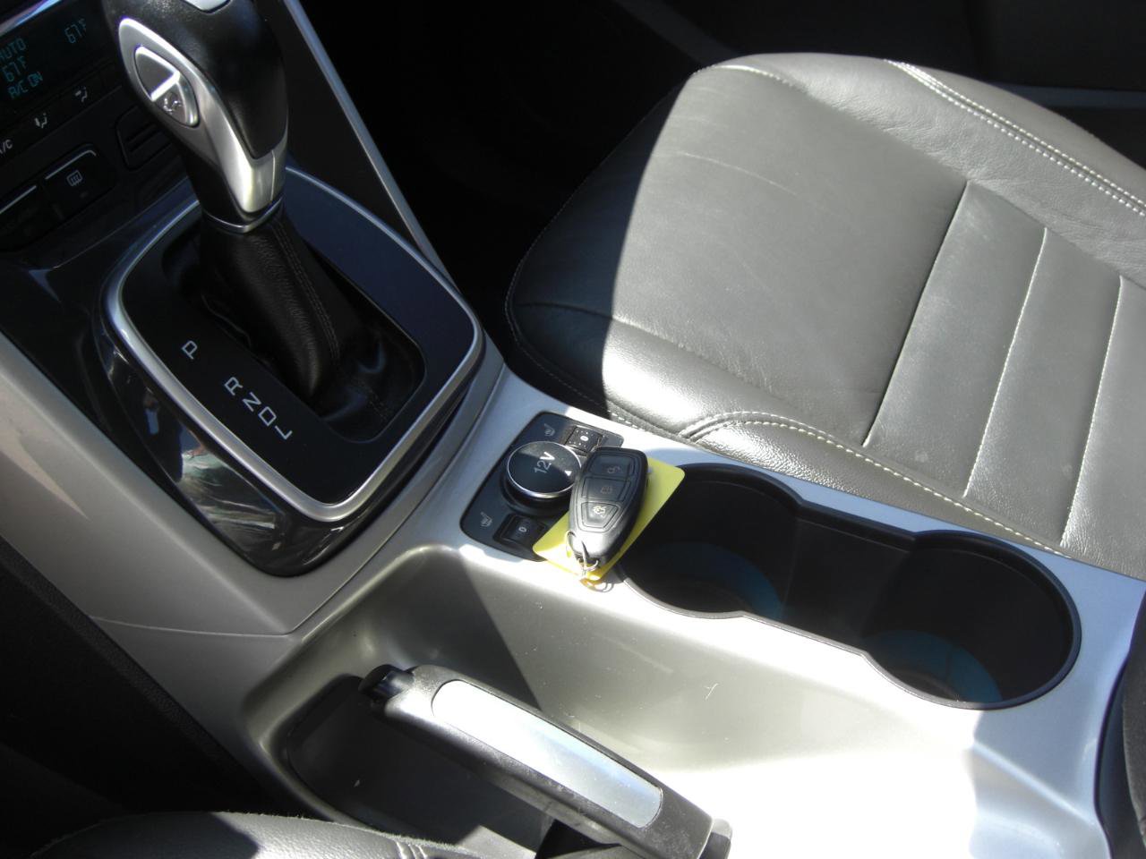 Used 2015 Ford C-MAX SEL FWD image 6