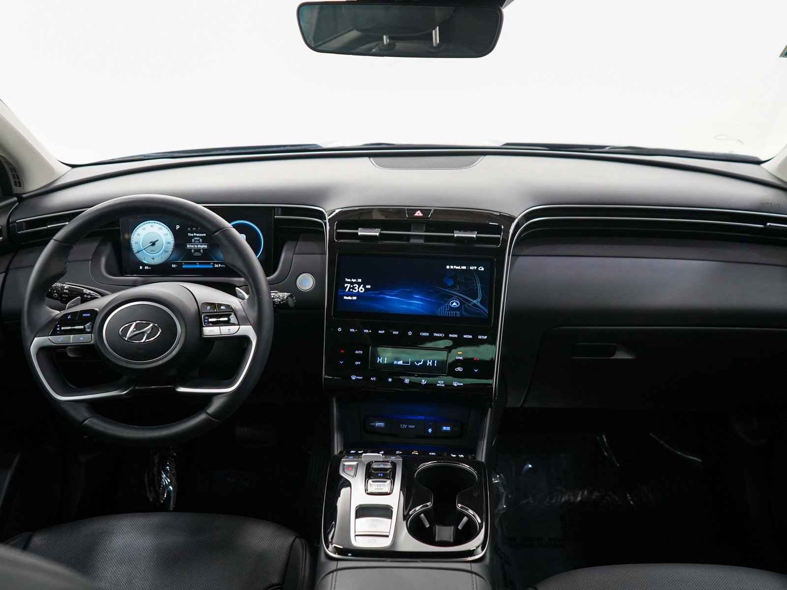Certified 2024 Hyundai Tucson Limited AWD/4WD image 11