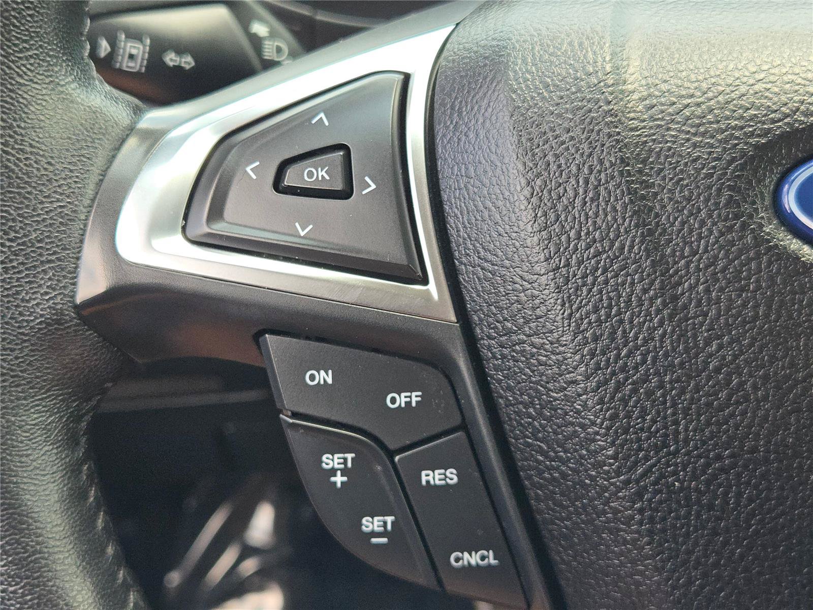 Used 2022 Ford Edge SEL w/ Sport Appearance Package AWD/4WD image 33