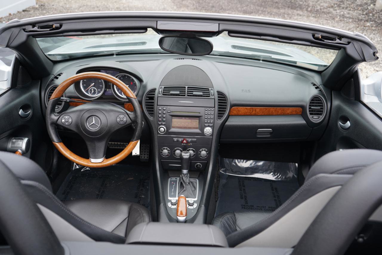 Used 2009 Mercedes-Benz SLK 300 2dr Roadster 3.0L w/ Premium I Pkg image 90