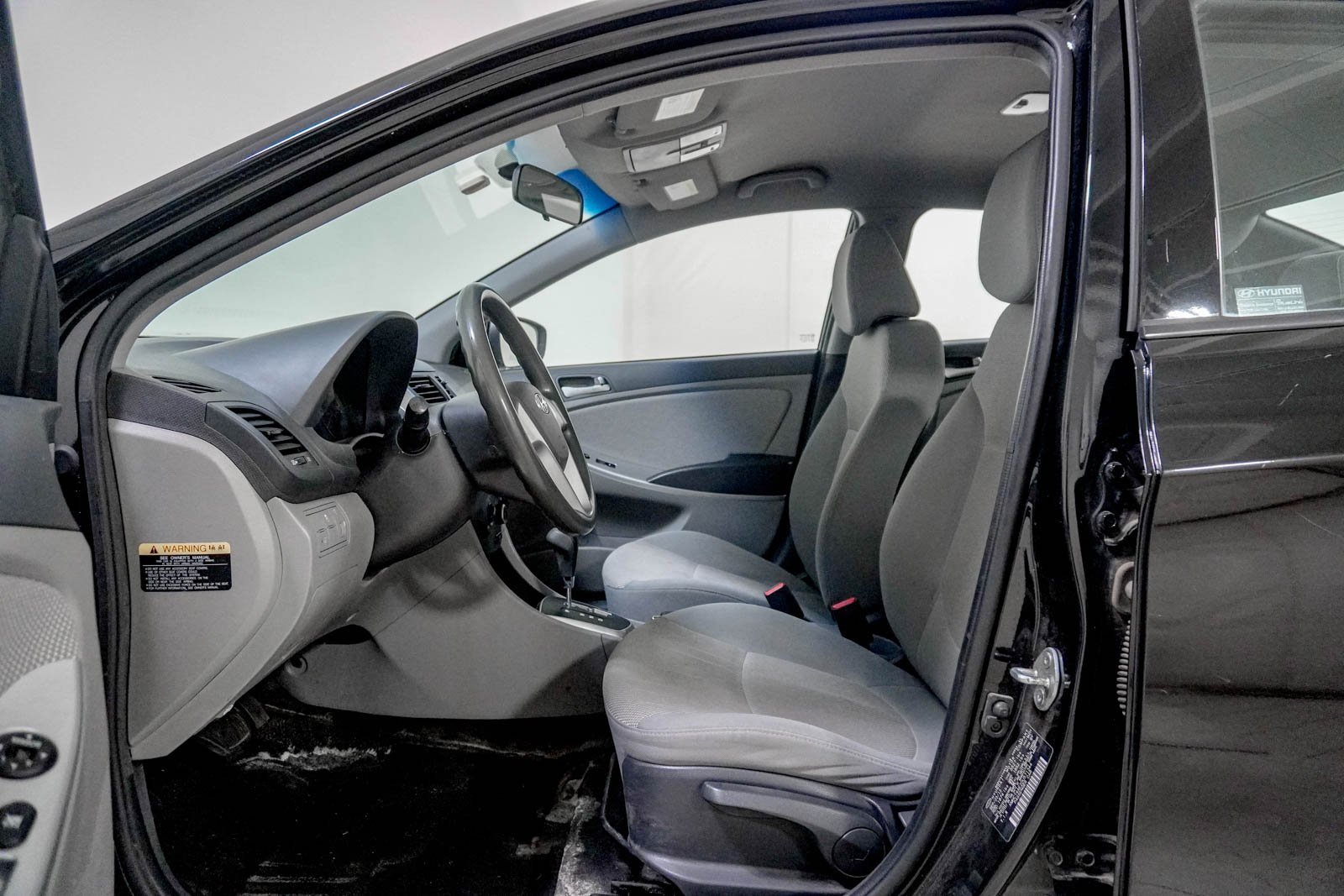 Used 2013 Hyundai Accent GLS image 19