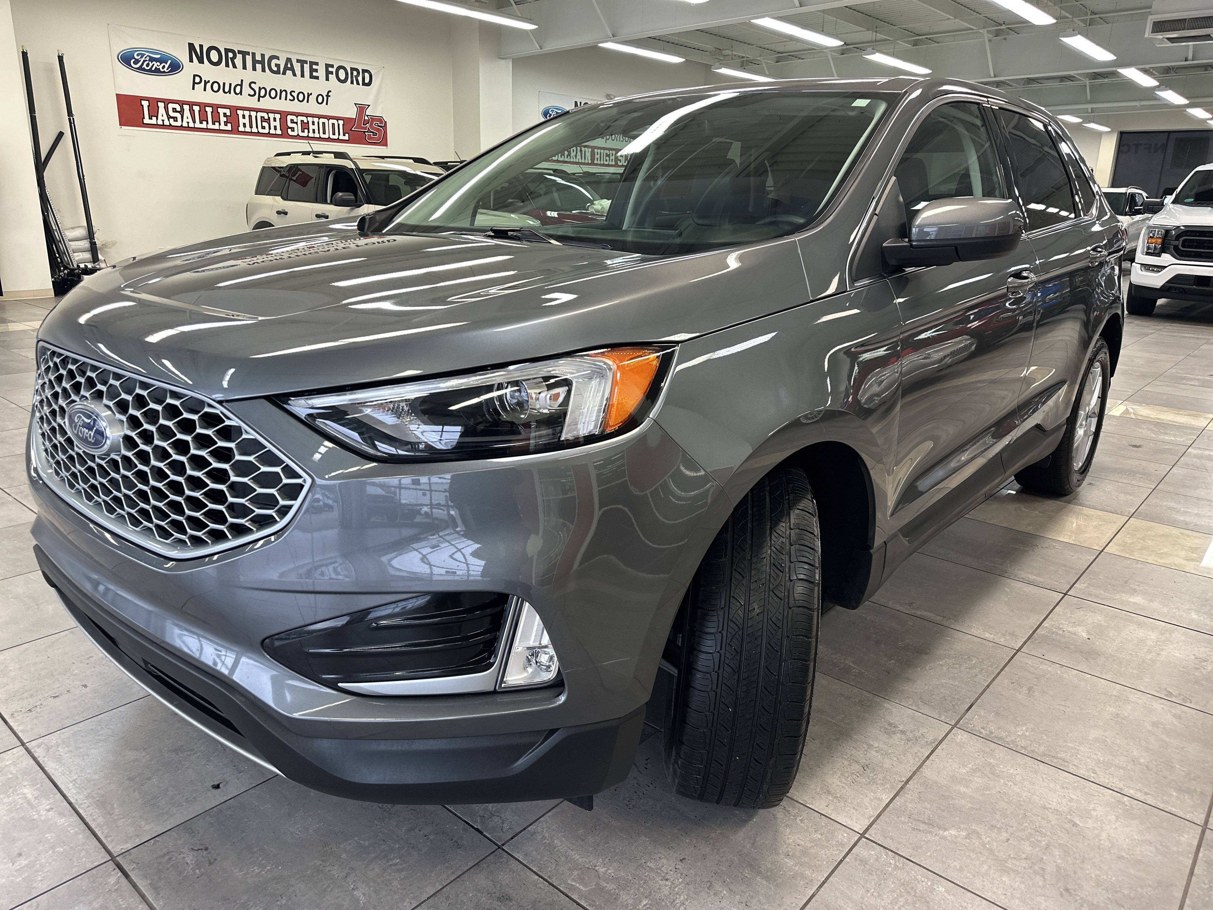 Used 2023 Ford Edge SEL w/ Convenience Package image 16