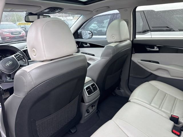 Used 2020 Kia Sorento SX image 23