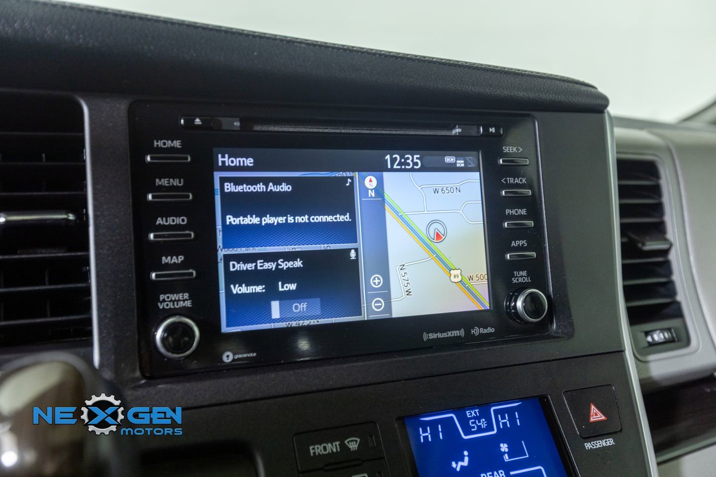 Used 2019 Toyota Sienna XLE w/ XLE Navigation Package image 17