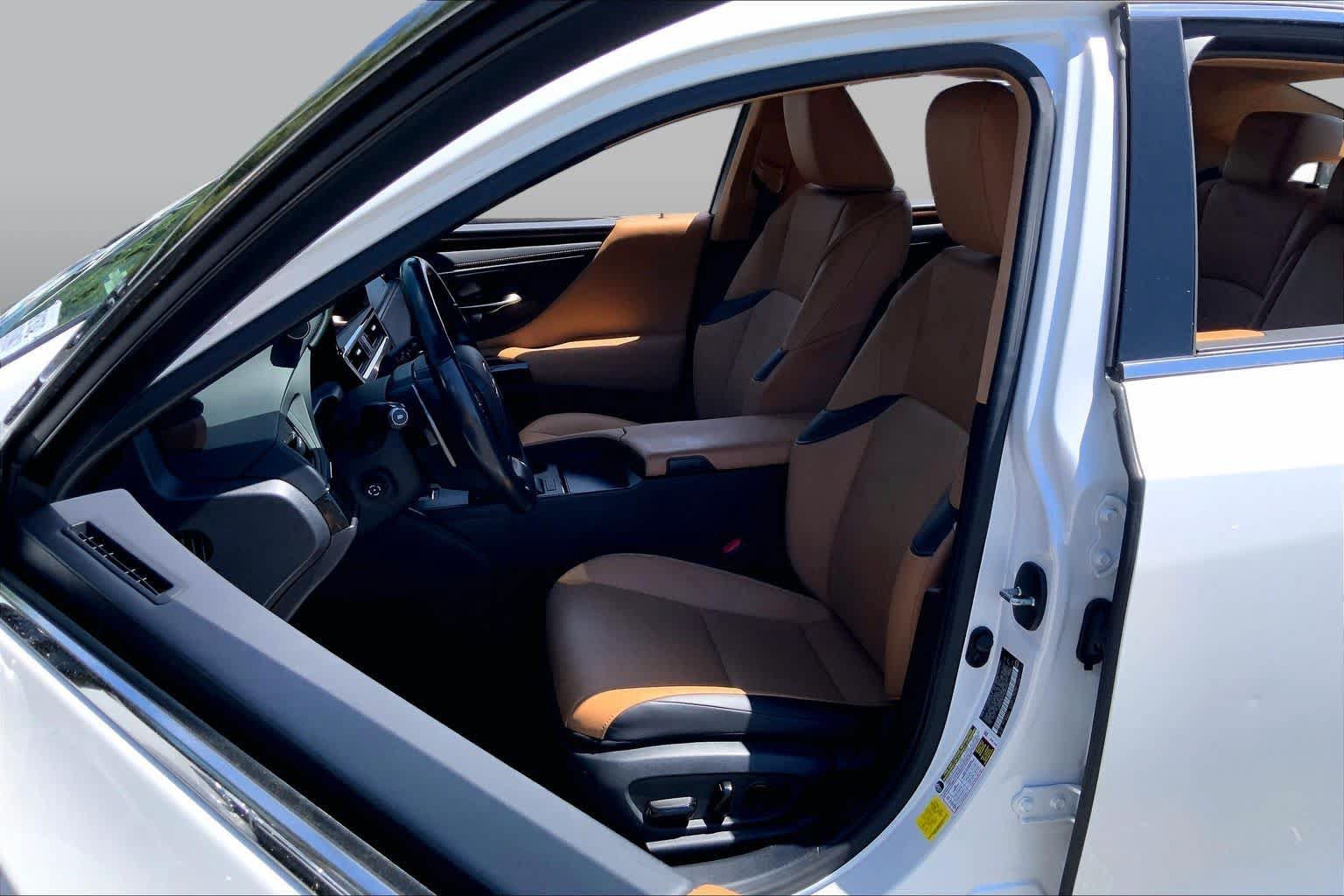 Certified 2024 Lexus ES 350 w/ Premium Package FWD image 8