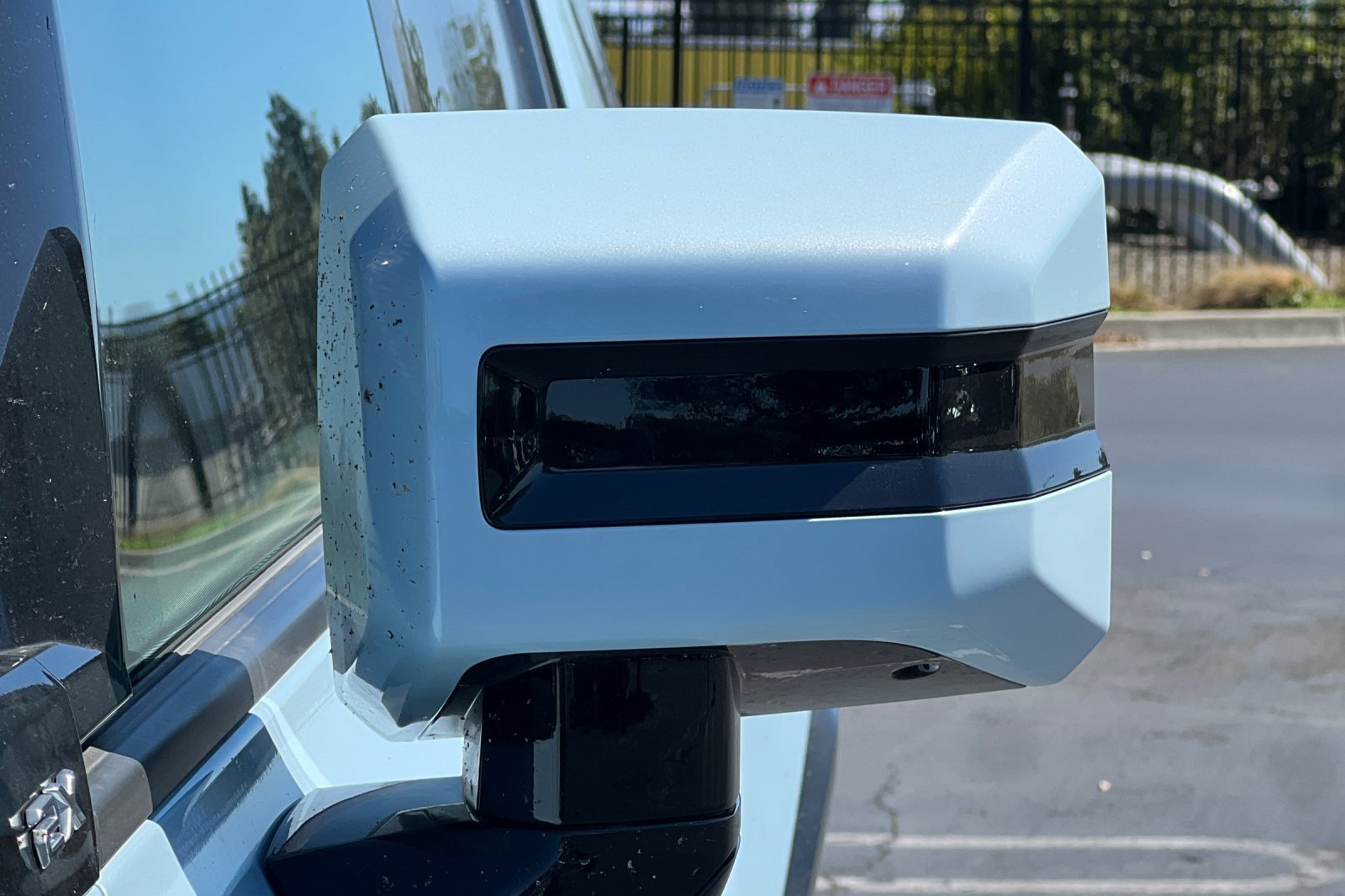 Used 2025 GMC Hummer EV 2X w/ Extreme Off-Road Package image 54